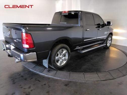 2017 RAM 1500 SLT