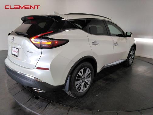 2023 Nissan Murano SV