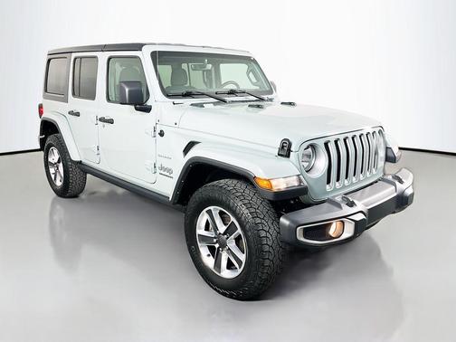 Earl Clearcoat 2023 Jeep Wrangler Sahara
