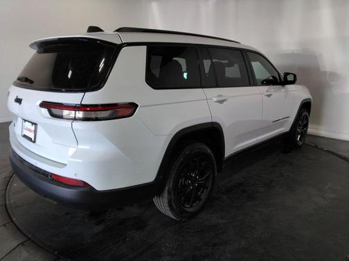 2024 Jeep Grand Cherokee L Laredo