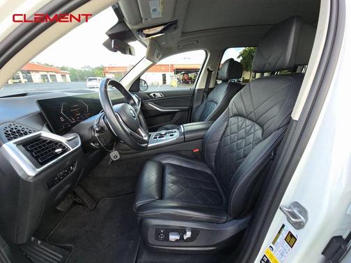 2023 BMW X7 xDrive40i