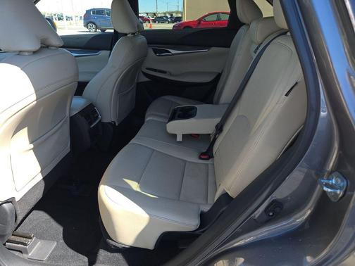 2022 INFINITI QX50 Luxe