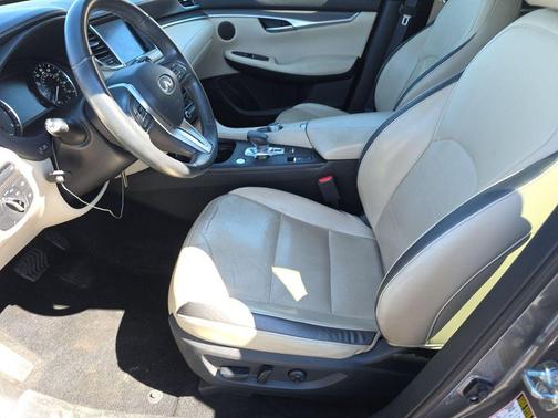 2022 INFINITI QX50 Luxe