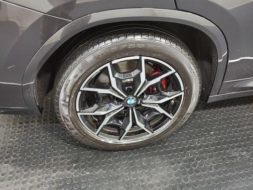2023 BMW X4 xDrive30i