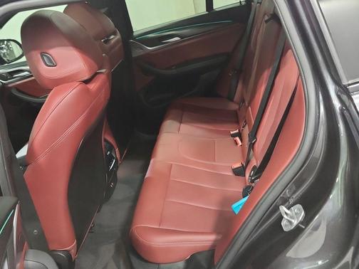 2023 BMW X4 xDrive30i