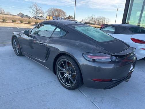 2022 Porsche 718 Cayman S