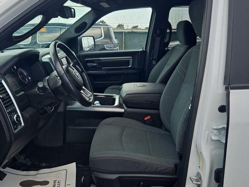 Bright White Clearcoat 2022 RAM 1500 Classic SLT