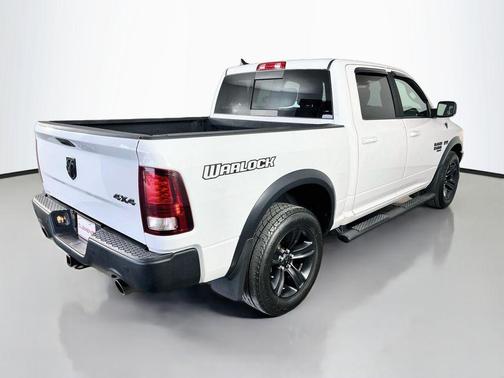 Bright White Clearcoat 2022 RAM 1500 Classic SLT