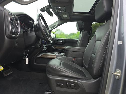 Shadow Gray Metallic 2021 Chevrolet Silverado 1500 RST