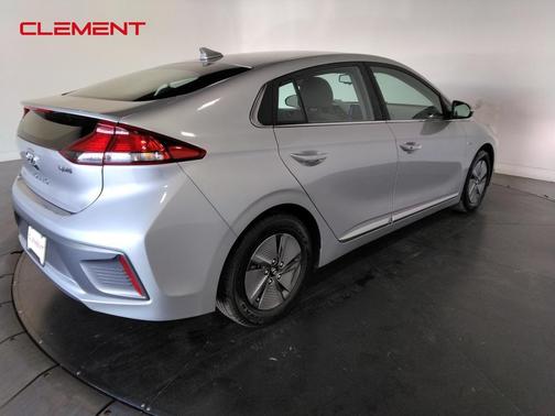 2020 Hyundai IONIQ Hybrid SE