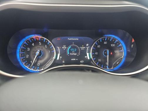 2023 Chrysler Pacifica Touring-L