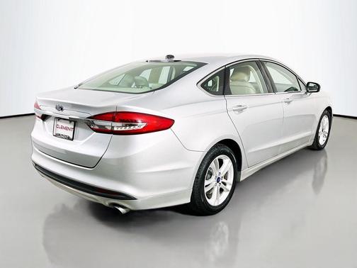Ingot Silver 2018 Ford Fusion SE