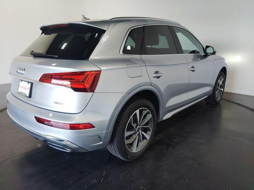 2024 Audi Q5 45 S line quattro Premium
