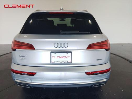 2024 Audi Q5 45 S line quattro Premium