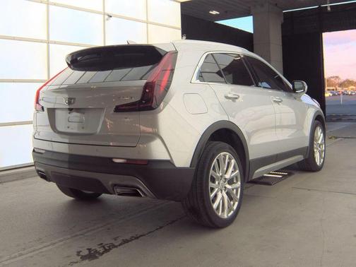 2021 Cadillac XT4 Premium Luxury