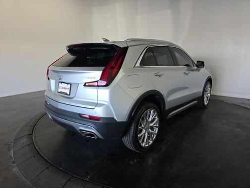 2021 Cadillac XT4 Premium Luxury