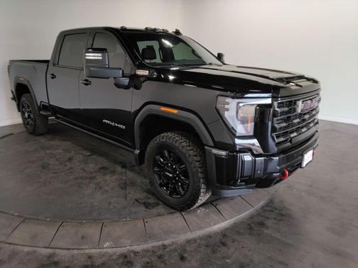 2025 GMC Sierra 2500 AT4