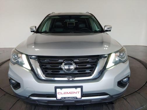 2020 Nissan Pathfinder SL