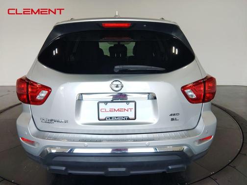 2020 Nissan Pathfinder SL