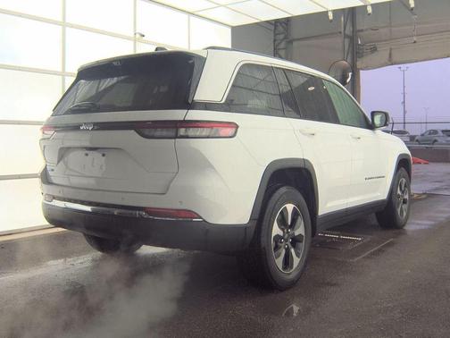 2022 Jeep Grand Cherokee 4xe Base