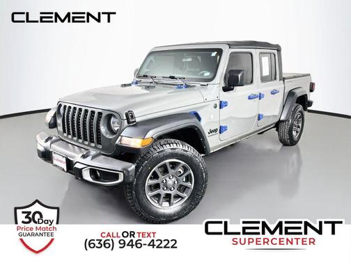 Sting Gray Clearcoat 2023 Jeep Gladiator Sport