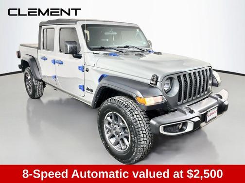 Sting Gray Clearcoat 2023 Jeep Gladiator Sport