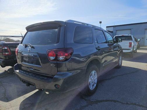 Magnetic Gray Metallic 2019 Toyota Sequoia SR5