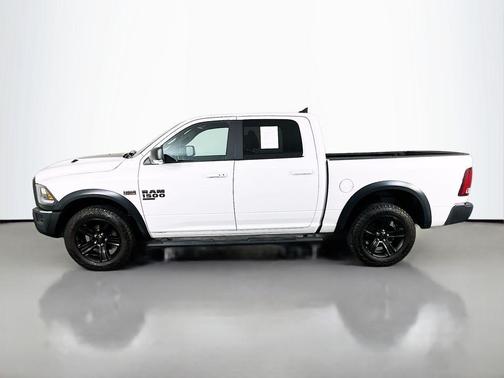 Bright White Clearcoat 2021 RAM 1500 Classic SLT