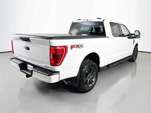 Oxford White 2022 Ford F-150 XLT