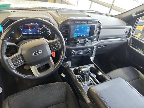 Oxford White 2022 Ford F-150 XLT