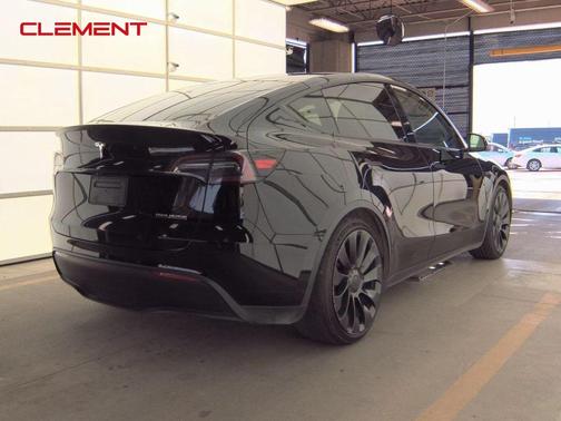 2023 Tesla Model Y Performance
