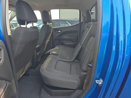 Dynamic Blue Metallic 2022 GMC Canyon Elevation