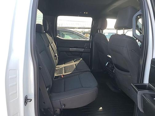Oxford White 2022 Ford F-150 XLT