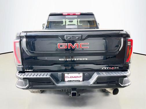 Onyx Black 2024 GMC Sierra 2500 AT4X