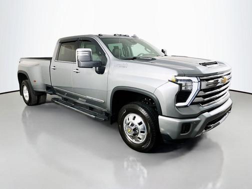 Sterling Gray Metallic 2025 Chevrolet Silverado 3500 High Country