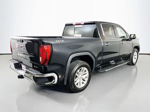 Onyx Black 2020 GMC Sierra 1500 SLT