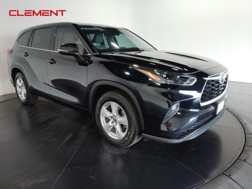 2022 Toyota Highlander LE
