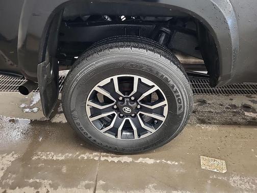 Midnight Black Metallic 2021 Toyota Tacoma TRD Sport