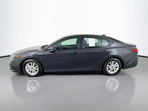 UNDERGROUND 2026 Toyota Camry LE