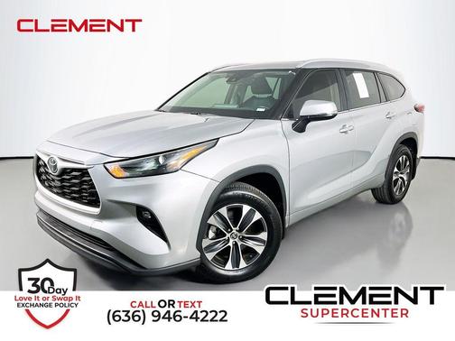 Celestial Silver Metallic 2025 Toyota Highlander XLE