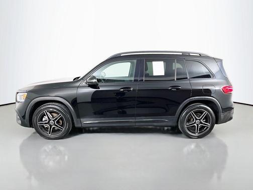 Midnight Black 2022 Mercedes-Benz GLB 250 Base