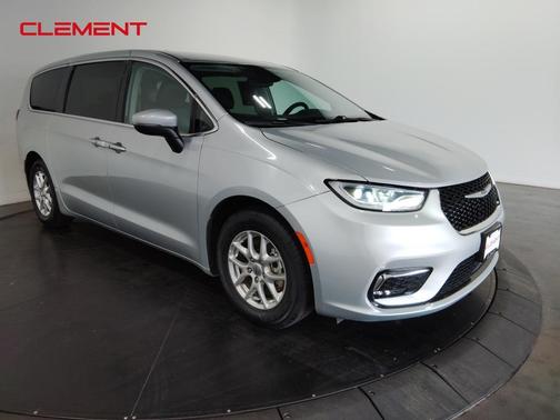 2023 Chrysler Pacifica Touring-L