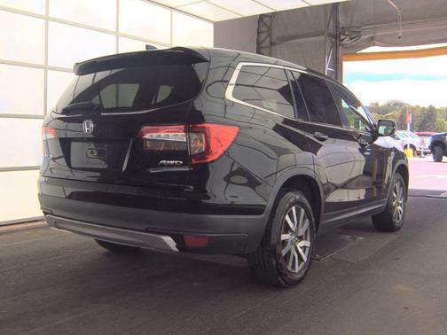 Crystal Black Pearl 2021 Honda Pilot EX-L