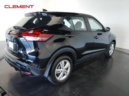 2023 Nissan Kicks S