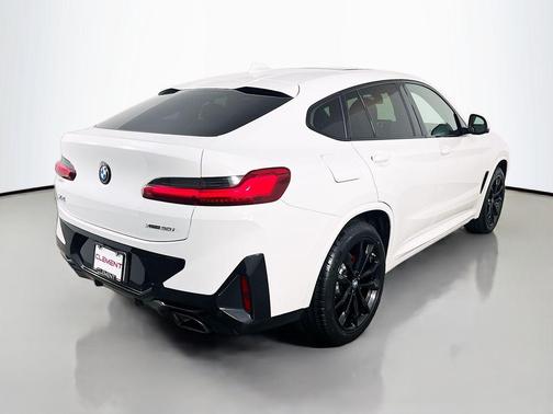 Alpine White 2023 BMW X4 xDrive30i