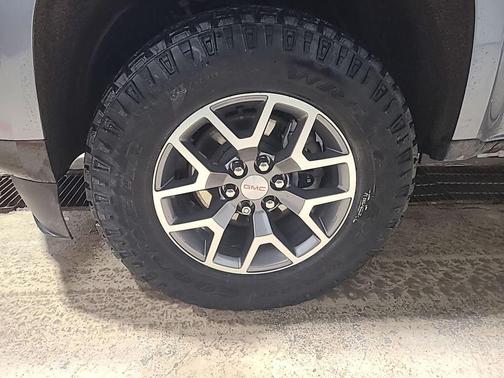 Satin Steel Metallic 2022 GMC Canyon AT4 w/Cloth