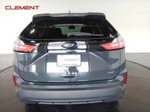 2021 Ford Edge SE