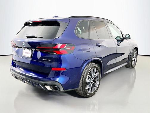 Tanzanite Blue II Metallic 2025 BMW X5 xDrive40i