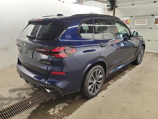Tanzanite Blue II Metallic 2025 BMW X5 xDrive40i