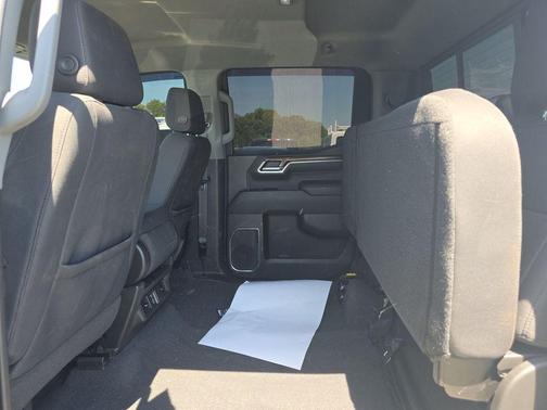 Summit White 2022 Chevrolet Silverado 1500 LT